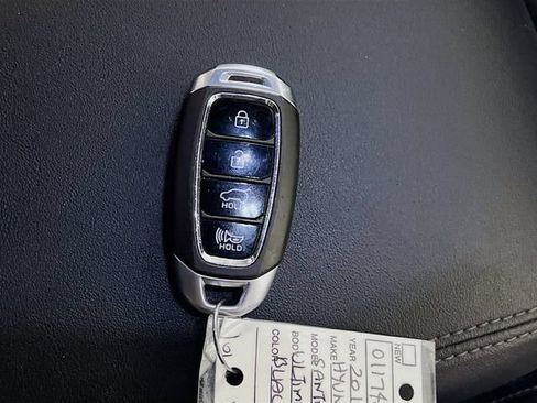 Used 2019 Hyundai Santa Fe FWD image 33