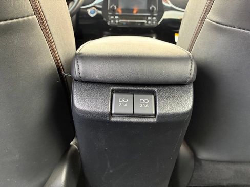 Used 2019 Toyota Prius XLE w/ Advanced Technology Package AWD/4WD image 44