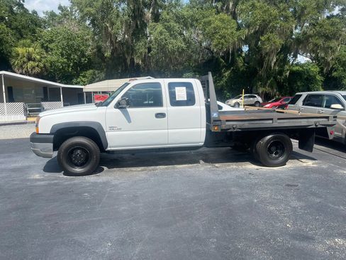 Used 2004 Chevrolet Silverado 3500 4x4 Extended Cab w/ Heavy-Duty Power Package image 11