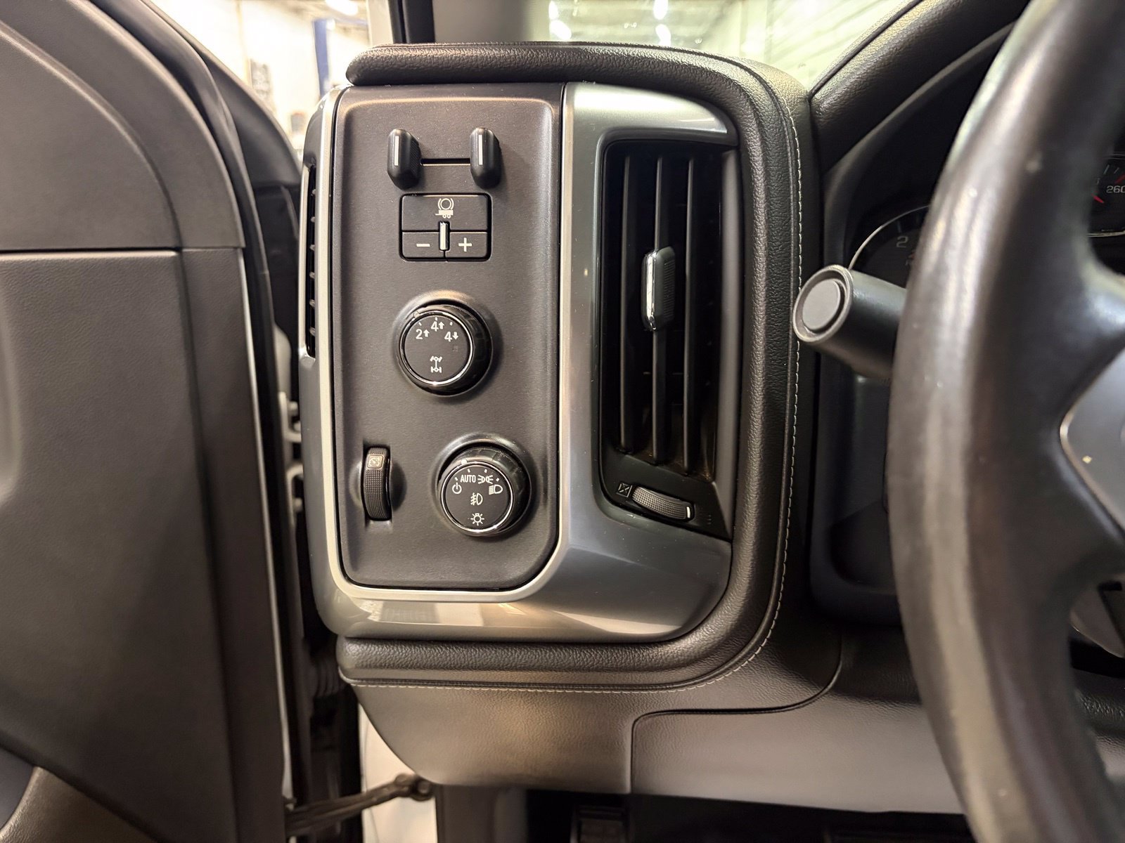 Used 2016 Chevrolet Silverado 2500 LTZ w/ Duramax Plus Package AWD/4WD image 16