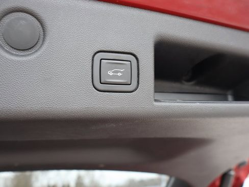 Used 2023 Chevrolet Equinox RS image 22