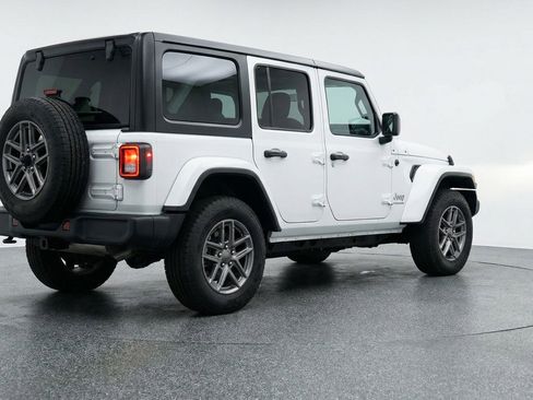 Used 2025 Jeep Wrangler Unlimited Sport AWD/4WD image 9
