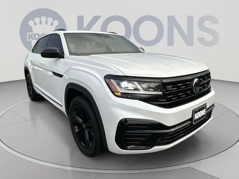 Used 2023 Volkswagen Atlas Cross Sport SEL R-Line AWD/4WD image 18