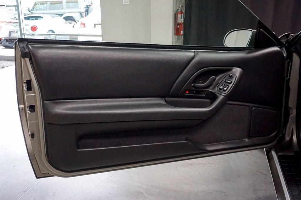 Used 2002 Chevrolet Camaro Z28 w/ SS Performance/Appearance Pkg RWD image 15