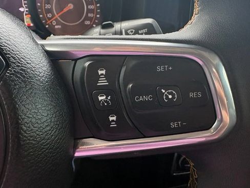 Used 2024 Jeep Wrangler Unlimited Sahara AWD/4WD image 24