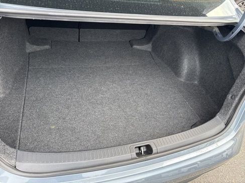 Used 2025 Toyota Corolla LE w/ Convenience Package image 21