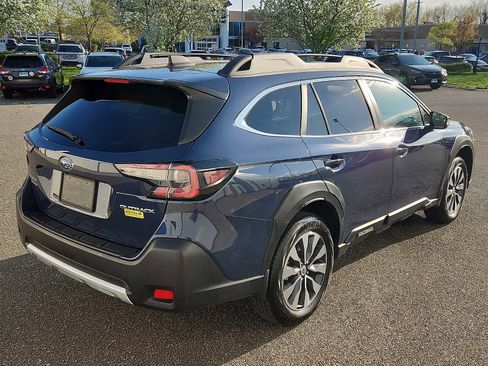 Used 2025 Subaru Outback Limited AWD/4WD image 6
