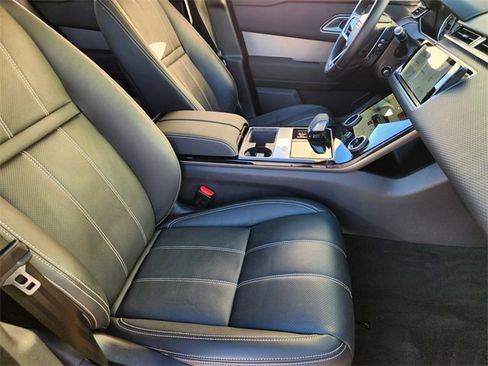 Used 2022 Land Rover Range Rover Velar R-Dynamic S image 14