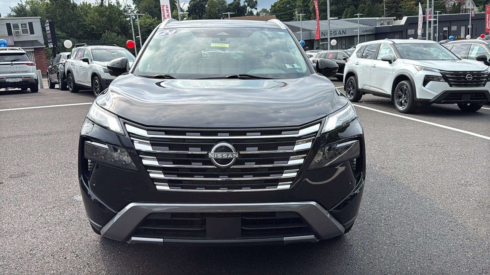 Certified 2024 Nissan Rogue SL w/ SL Premium Package AWD/4WD image 2