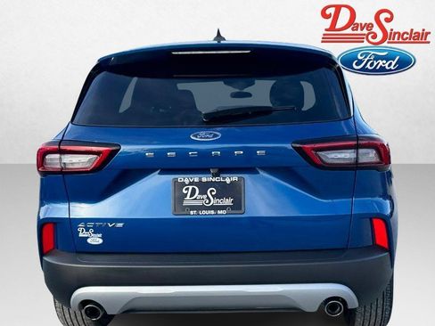 Used 2023 Ford Escape Active w/ Cold Weather Package image 8