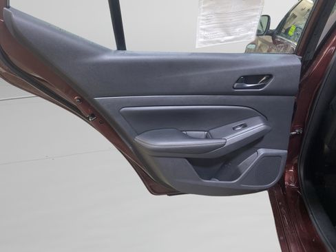 Used 2025 Nissan Altima 2.5 SV FWD image 10