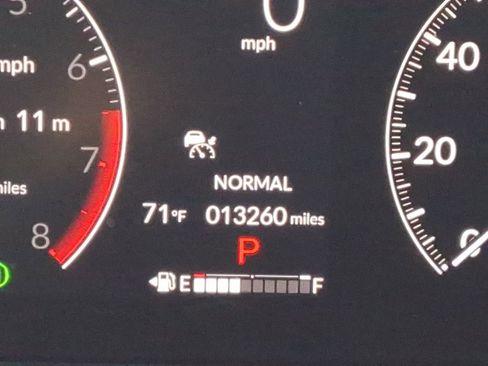 Used 2024 Honda Pilot Touring image 30