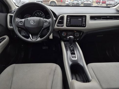 Used 2022 Honda HR-V LX image 14