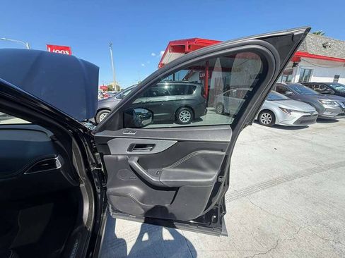 Used 2020 Jaguar F-PACE S AWD/4WD image 9