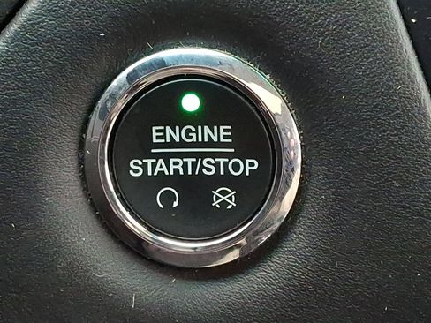 Used 2016 Ford Explorer Platinum image 30