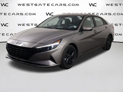 Used 2022 Hyundai Elantra Blue FWD image 1