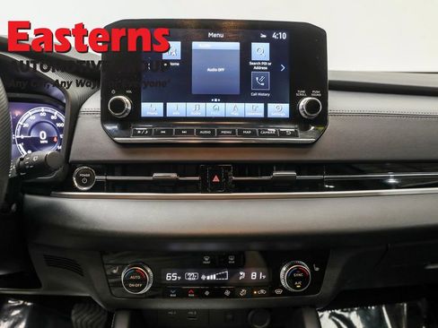 Used 2023 Mitsubishi Outlander SEL image 12