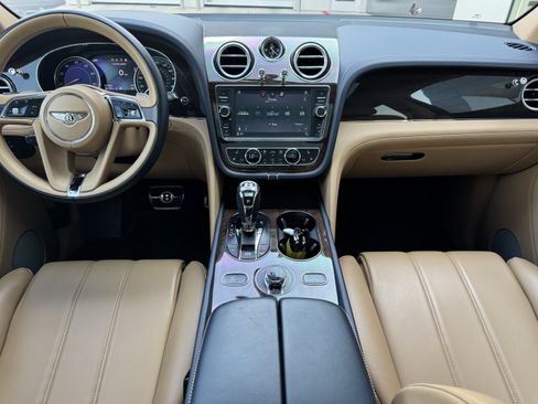 Used 2019 Bentley Bentayga AWD/4WD image 4