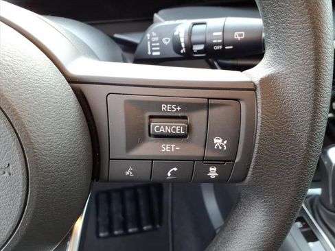 Used 2025 Nissan Kicks S image 20