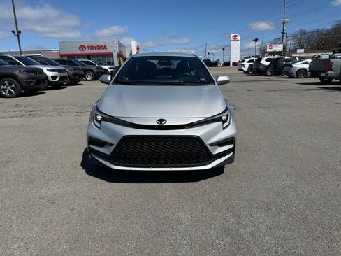Used 2024 Toyota Corolla SE image 2