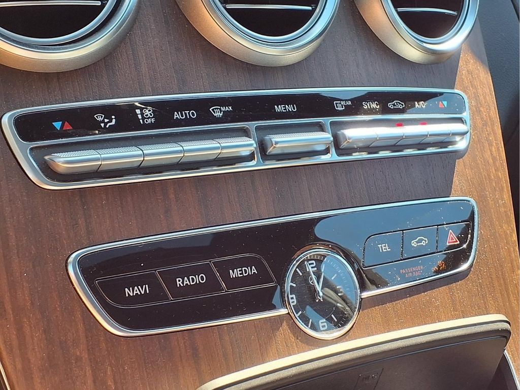 Used 2019 Mercedes-Benz C 300 4MATIC Sedan image 20