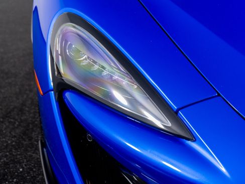 Used 2020 McLaren 600LT Spider image 23