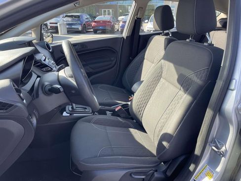 Used 2019 Ford Fiesta SE w/ Equipment Group 201A FWD image 8