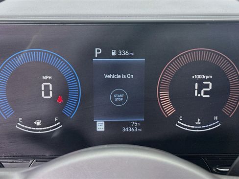 Used 2025 Hyundai Kona SEL FWD image 19