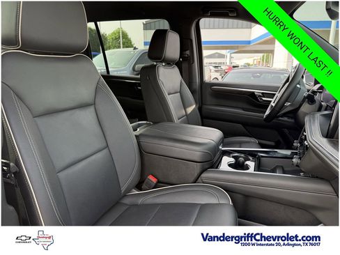 Certified 2025 Chevrolet Suburban Premier AWD/4WD image 22