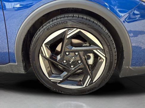 Certified 2025 Kia K4 EX FWD image 31
