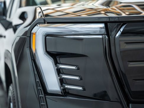 Used 2026 GMC Sierra EV Elevation w/ LPO, Elevation Dark Package AWD/4WD image 16