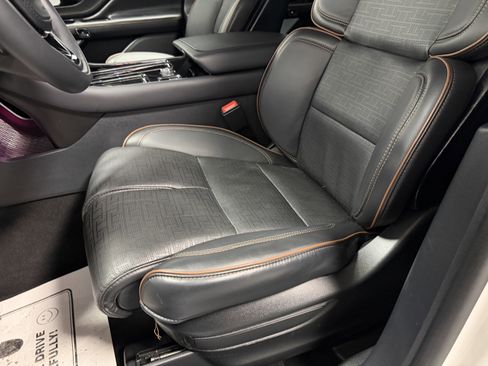 Used 2025 Lincoln Aviator Black Label image 20