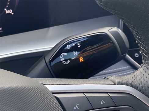 New 2026 Volkswagen Tiguan SE R-Line image 26