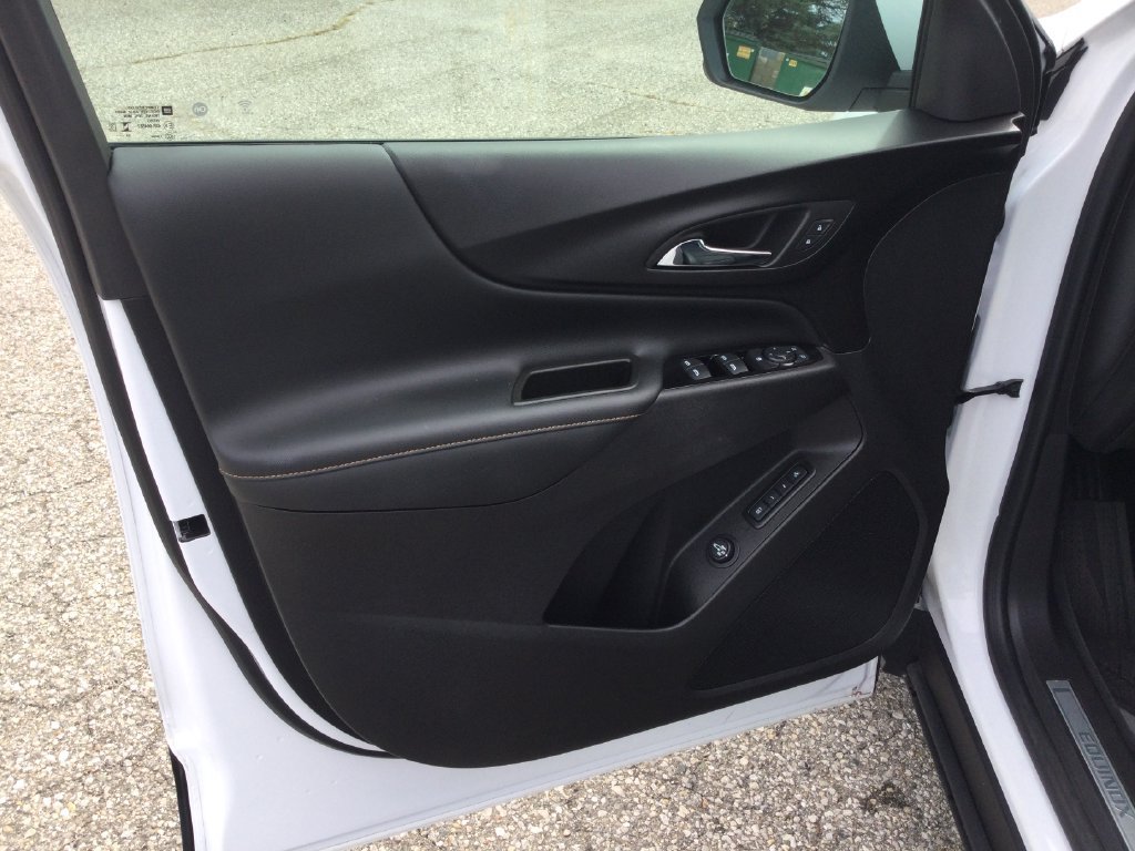 Used 2024 Chevrolet Equinox Premier FWD image 11