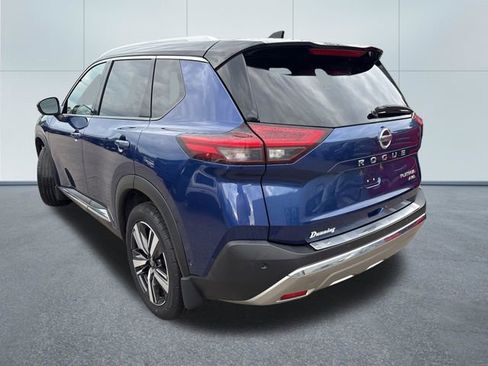 Used 2021 Nissan Rogue Platinum AWD/4WD image 2