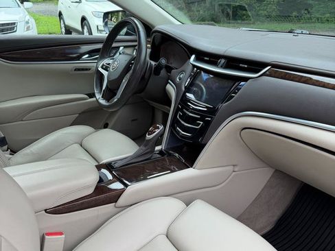 Used 2013 Cadillac XTS Premium AWD/4WD image 28