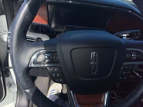 Used 2024 Lincoln Navigator Reserve image 8