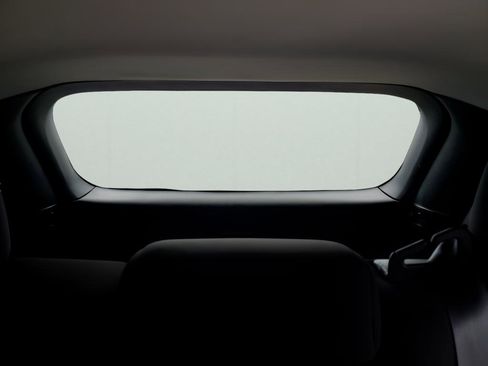 Used 2019 Jeep Cherokee Latitude w/ Popular Appearance Group image 25