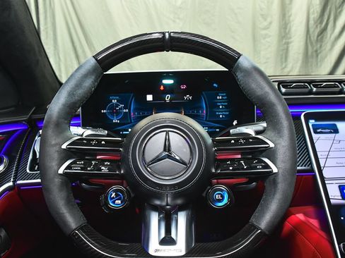 Used 2025 Mercedes-Benz S 63 AMG S image 44