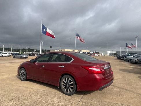 Used 2016 Nissan Altima 2.5 SV FWD image 13