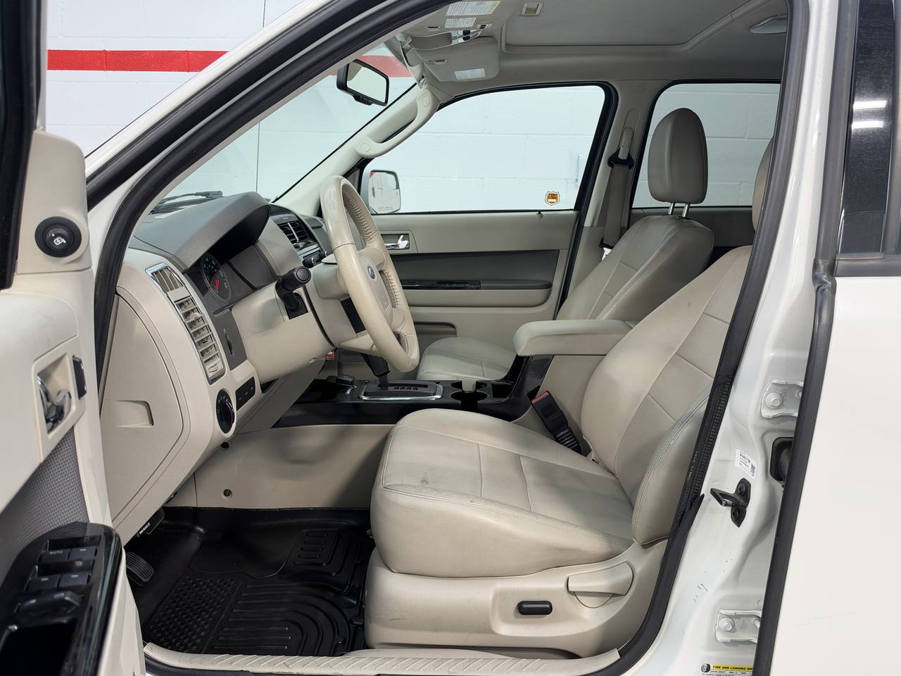Used 2010 Ford Escape 4WD Hybrid image 15