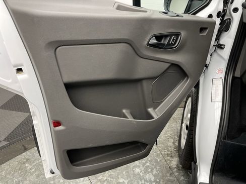 Used 2023 Ford Transit 350 XLT image 7