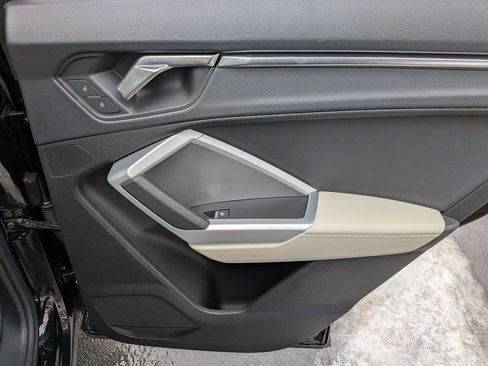 Used 2025 Audi Q3 2.0T Premium w/ Convenience Package image 31