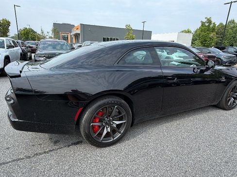 Used 2024 Dodge Charger Daytona Scat Pack w/ Plus Group AWD/4WD image 8