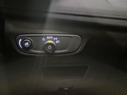 Used 2025 Chevrolet TrailBlazer LT AWD/4WD image 22