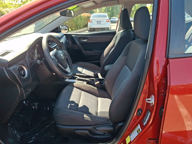 Used 2018 Toyota Corolla LE FWD image 13