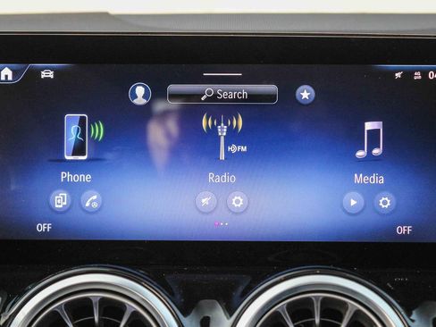 Certified 2025 Mercedes-Benz GLA 35 AMG 4MATIC image 17