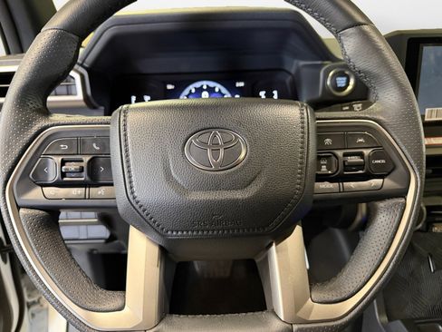Used 2025 Toyota 4Runner SR5 image 13