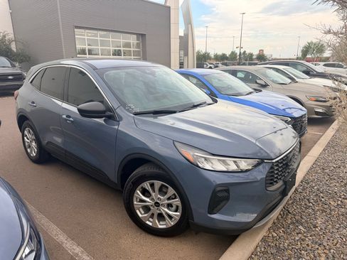 Used 2024 Ford Escape Active FWD image 3