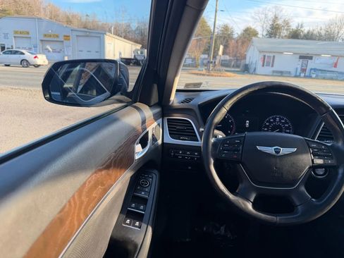 Used 2015 Hyundai Genesis 3.8 w/ Option Group 04 image 33